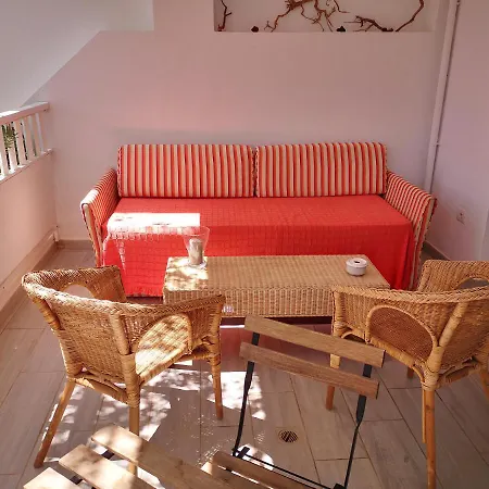 公寓 Comfortable Cleo With Large Terrace *