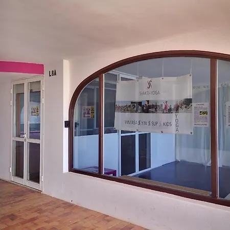 Comfortable Cleo With Large Terrace *