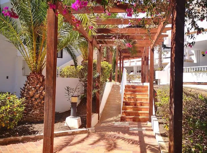 Comfortable Cleo With Large Terrace *