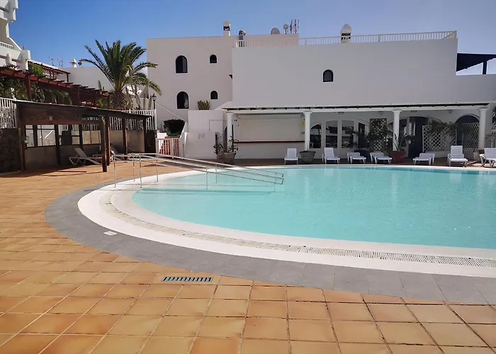 Comfortable Cleo With Large Terrace Costa Teguise