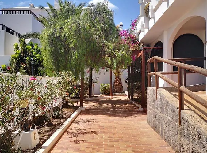 Comfortable Cleo With Large Terrace Apartamento *