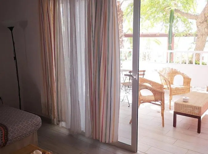 Comfortable Cleo With Large Terrace