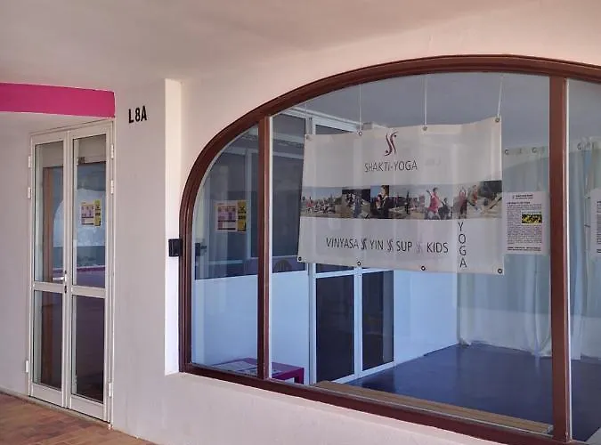 Comfortable Cleo With Large Terrace *