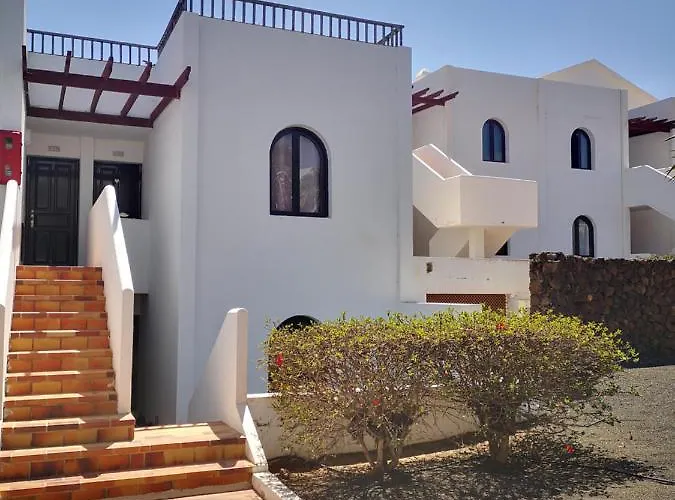 Comfortable Cleo With Large Terrace