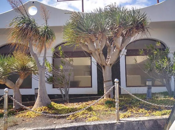 Comfortable Cleo With Large Terrace Apartment Costa Teguise